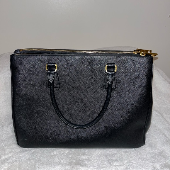 Prada Galleria medium size - Picture 2 of 15